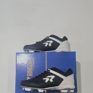 Ringor Softball Cleats. Wmns 7.5 NIB